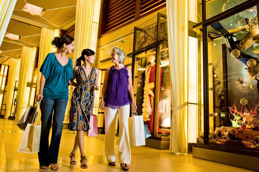 Celebrity Reflection - Onboard Shops.jpg